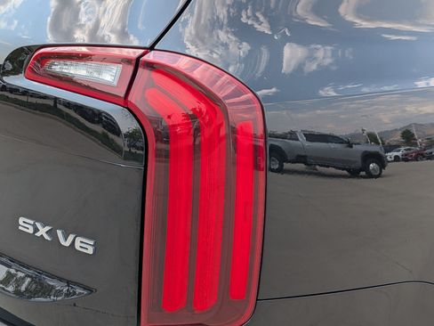 Used 2021 Kia Telluride SX w/ SX Prestige Package AWD/4WD image 11