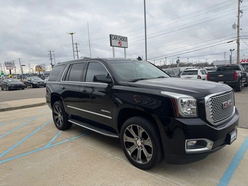Used 2017 GMC Yukon Denali w/ Open Road Package image 3