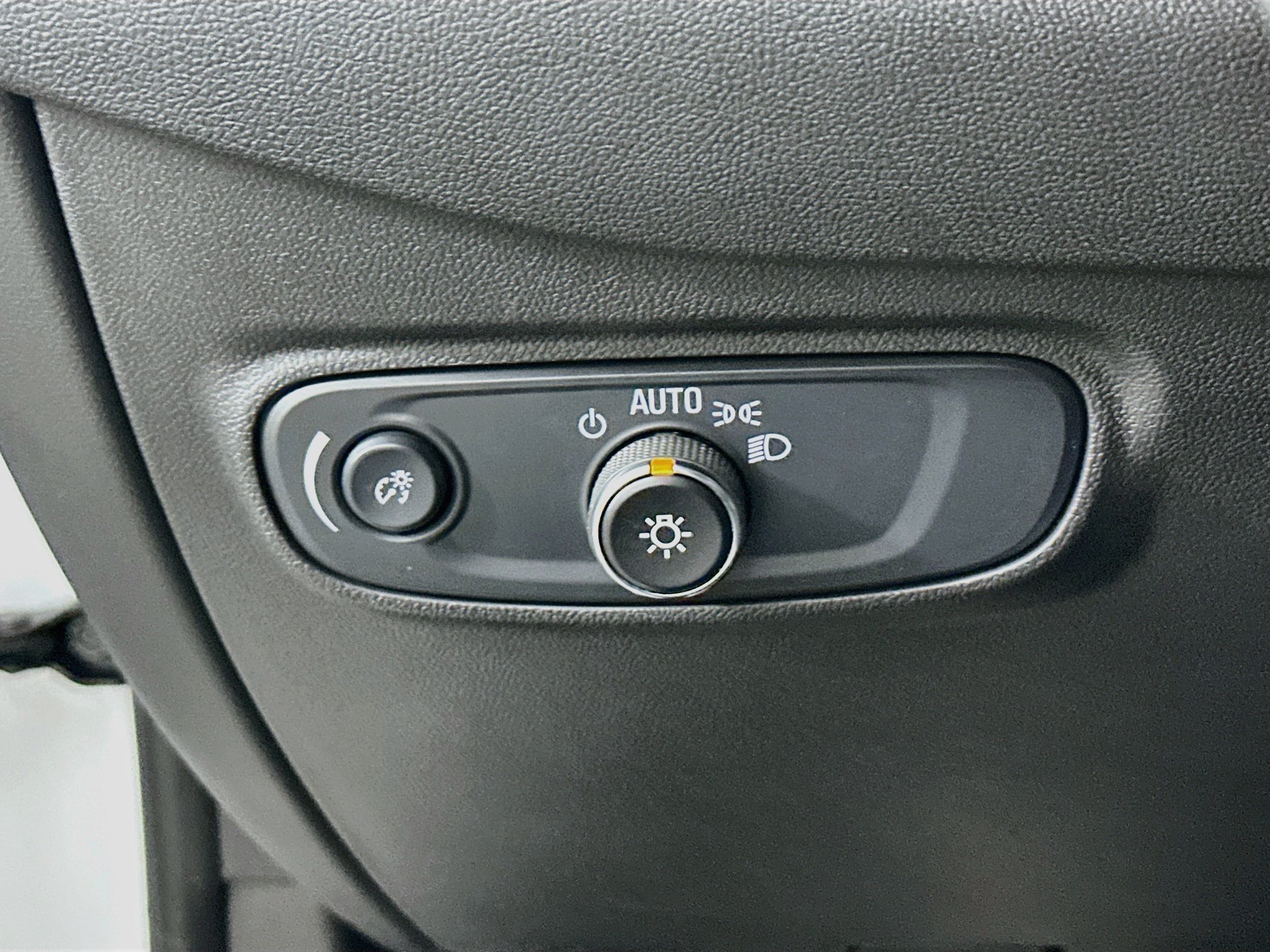Used 2024 Chevrolet Equinox LS w/ LS Convenience Package FWD image 16