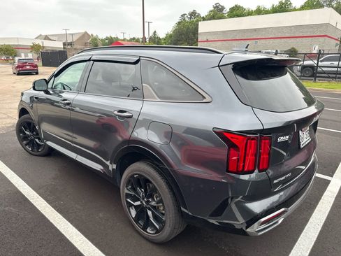 Used 2023 Kia Sorento SX AWD/4WD image 4