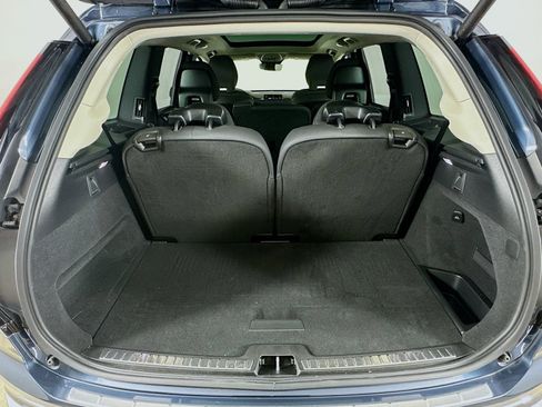 Used 2026 Volvo XC90 B5 Plus w/ Protection Package Premier AWD/4WD image 42