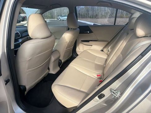 Used 2015 Honda Accord LX image 7