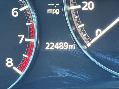 Used 2023 MAZDA MAZDA3 s image 25