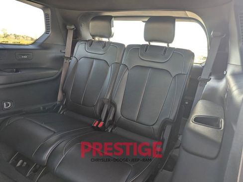 Used 2024 Jeep Grand Cherokee L Limited w/ Luxury Tech Group II image 34