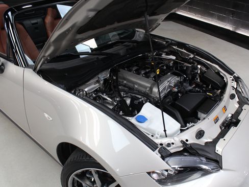 Used 2022 MAZDA MX-5 Miata Grand Touring w/ Weather Package RWD image 31