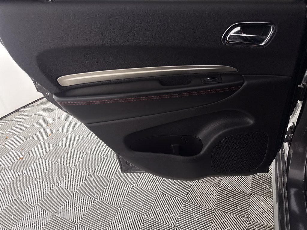 Used 2017 Dodge Durango R/T w/ Technology Group RWD image 12