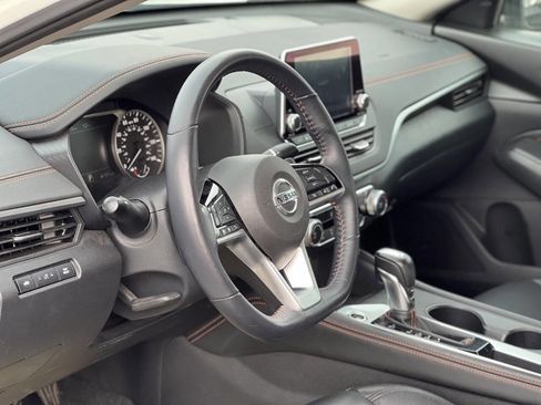 Used 2019 Nissan Altima 2.5 SR image 16