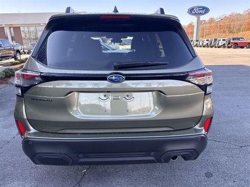 Used 2025 Subaru Forester Limited image 5