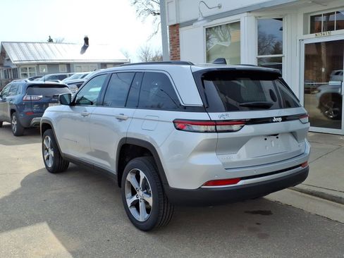New 2026 Jeep Grand Cherokee Limited Reserve AWD/4WD image 5