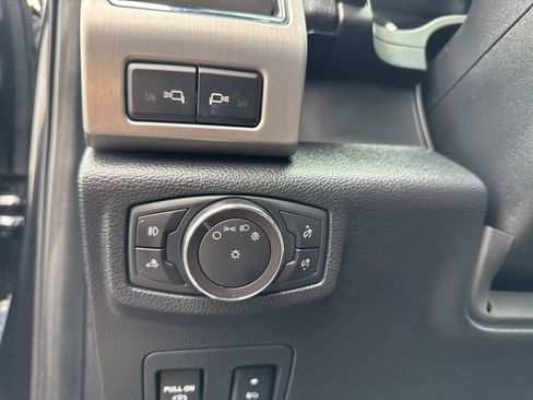 Used 2020 Ford F150 Platinum w/ Equipment Group 701A Luxury image 21