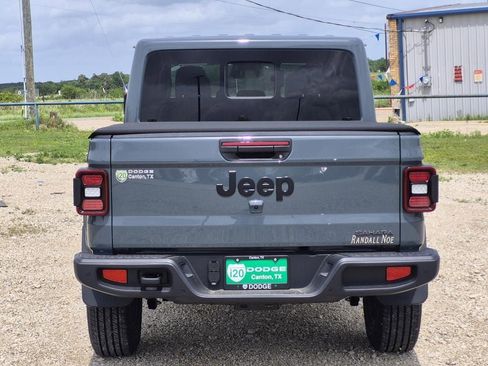 New 2026 Jeep Gladiator Sport image 5