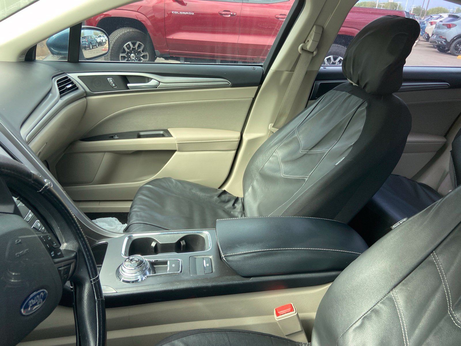 Used 2019 Ford Fusion SE FWD image 11