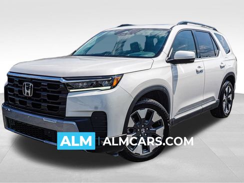 Used 2026 Honda Pilot Elite image 1