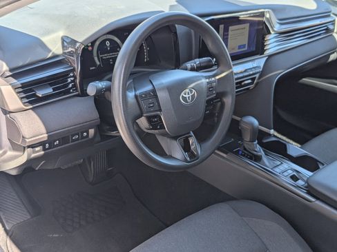 Used 2025 Toyota Camry LE w/ Convenience Package FWD image 14