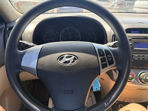 Used 2010 Hyundai Elantra GLS FWD image 16