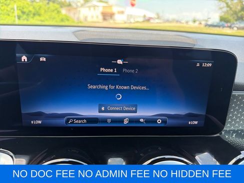 Used 2025 Mercedes-Benz GLB 250 image 21