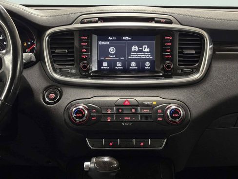 Used 2018 Kia Sorento EX image 27