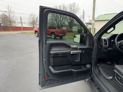 Used 2016 Ford F150 XLT w/ Equipment Group 301A Mid image 9