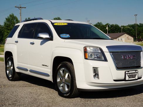 Used 2015 GMC Terrain Denali FWD image 4