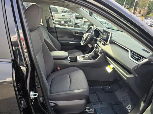 New 2025 Toyota RAV4 XLE image 11