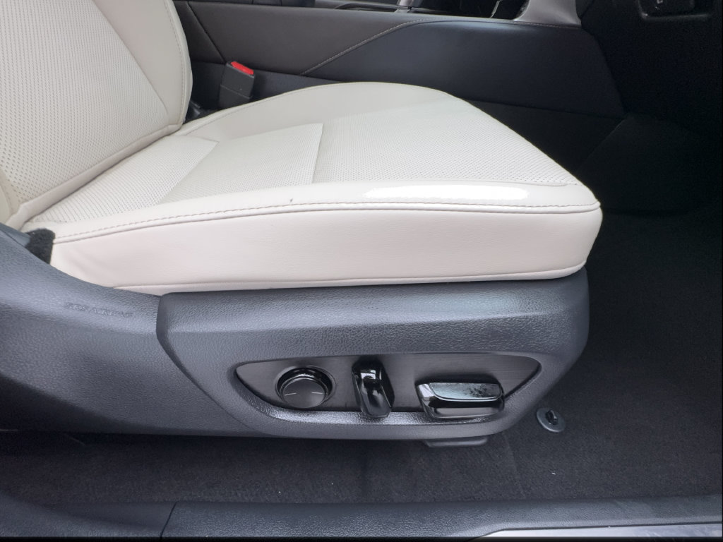 Used 2023 Lexus RX 350 FWD w/ Cold Area Package image 35