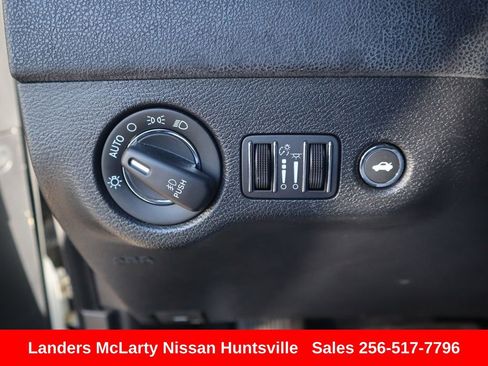 Used 2023 Chrysler 300 S image 26