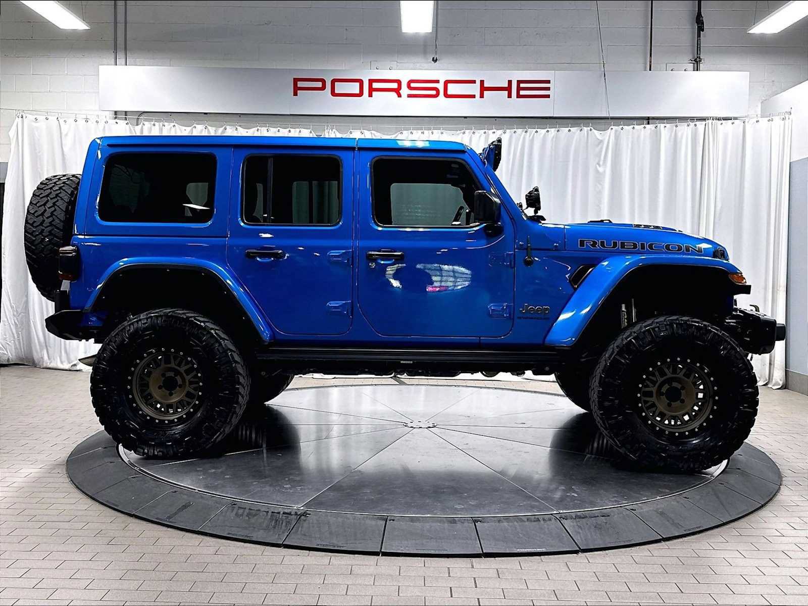 Used 2023 Jeep Wrangler Unlimited Rubicon 392 w/ Trailer Tow Package AWD/4WD image 11