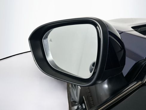 Used 2025 Nissan Rogue SL FWD image 16