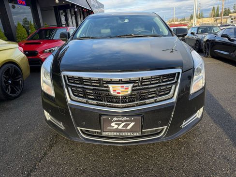 Used 2017 Cadillac XTS Luxury image 2