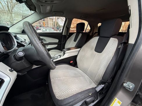 Used 2010 Chevrolet Equinox LS image 12