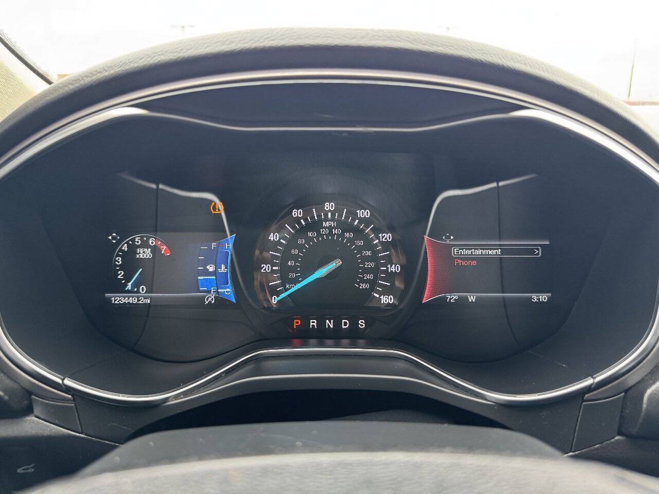 Used 2017 Ford Fusion SE w/ Fusion SE Technology Package FWD image 24
