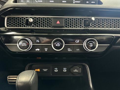 Used 2025 Honda Civic Sport image 15