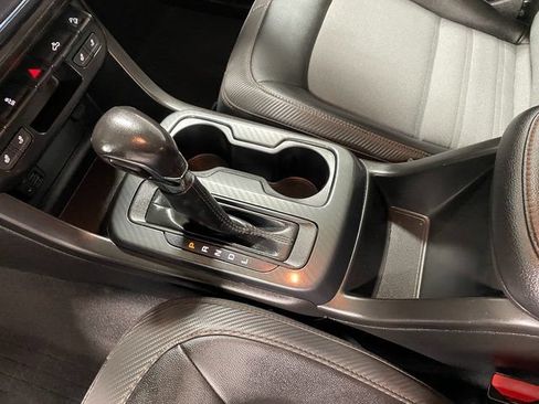 Used 2022 GMC Canyon AT4 AWD/4WD image 17