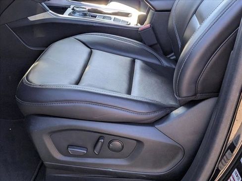 Used 2023 Ford Explorer XLT w/ Equipment Group 202A image 16