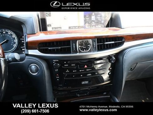 Used 2018 Lexus LX 570 4WD w/ Luxury Package image 8