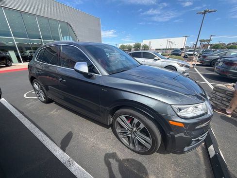 Used 2018 Audi SQ5 Prestige AWD/4WD image 4