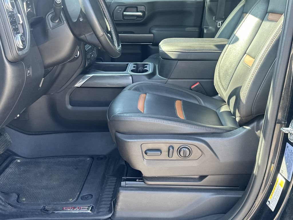 Used 2023 GMC Sierra 2500 AT4 w/ AT4 Preferred Package AWD/4WD image 9
