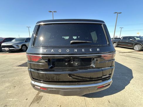 Used 2022 Jeep Wagoneer Series I image 3