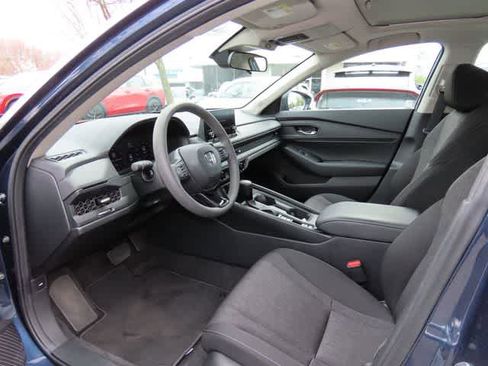 Certified 2025 Honda Accord SE image 2