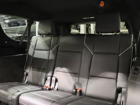 Used 2023 Cadillac Escalade ESV Premium Luxury AWD/4WD image 21