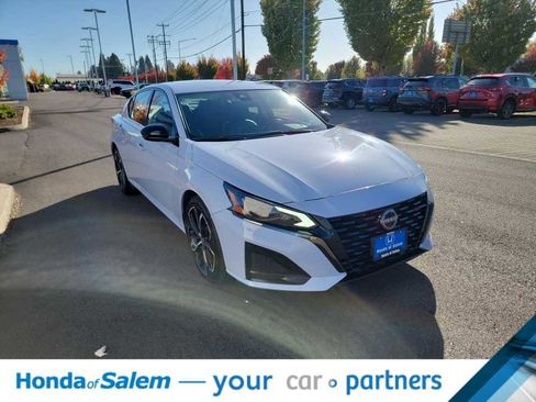 Used 2023 Nissan Altima 2.5 SR image 24