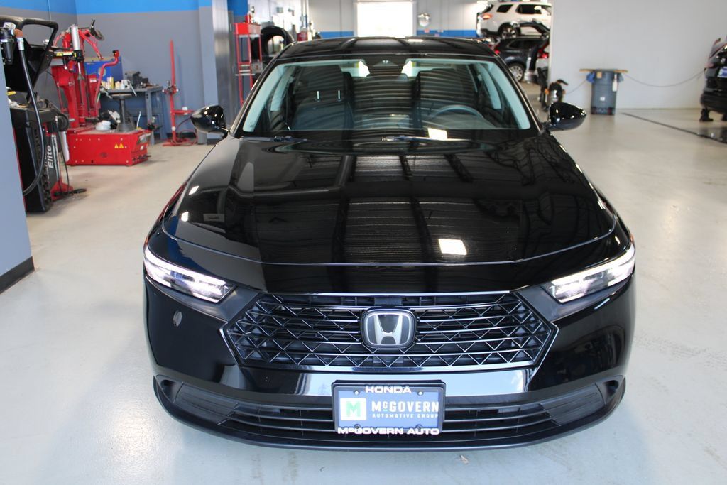 Used 2023 Honda Accord LX image 2