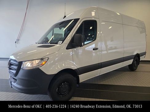 New 2025 Mercedes-Benz Sprinter 2500 image 1