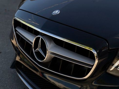 Used 2017 Mercedes-Benz E 300 image 69