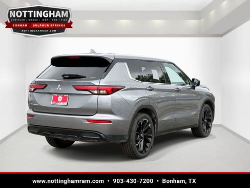 Used 2022 Mitsubishi Outlander SEL Black Edition AWD/4WD image 4