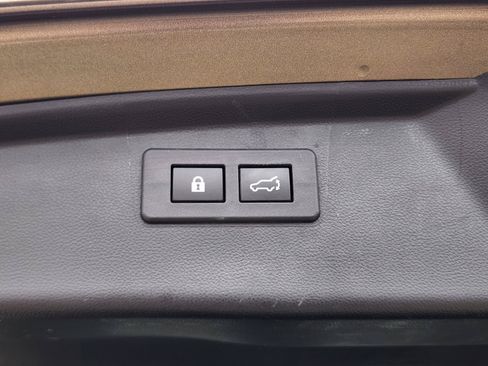 Used 2020 Subaru Outback Touring AWD/4WD image 5