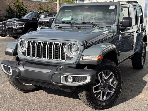 New 2026 Jeep Wrangler Unlimited Sahara AWD/4WD image 3