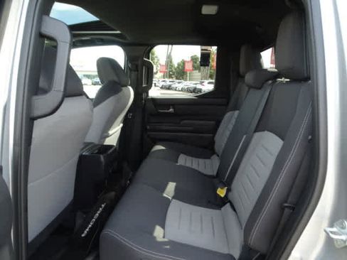 Used 2024 Toyota Tacoma TRD Sport w/ TRD Sport Upgrade Package image 21