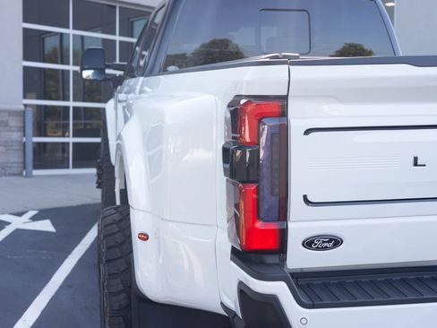 Used 2024 Ford F450 Limited w/ FX4 Off-Road Package AWD/4WD image 18