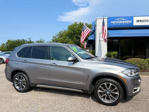 Used 2017 BMW X5 xDrive35i w/ Premium Package AWD/4WD image 8